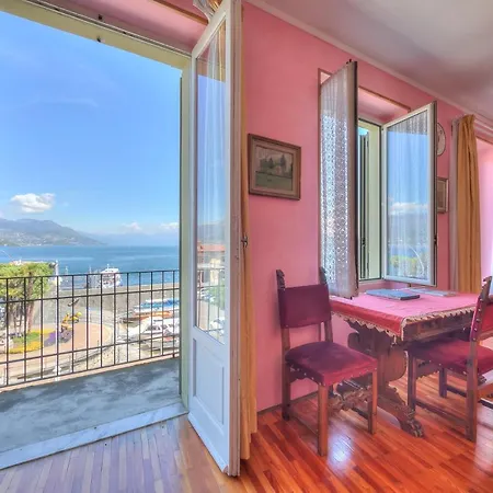 Appartement Il Porticciolo Stunning View - Happy Stresa