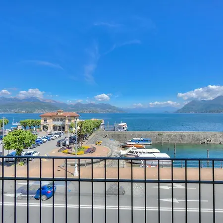 Apartment Il Porticciolo Stunning View - Happy