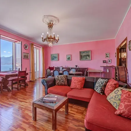Il Porticciolo Stunning View - Happy Appartement